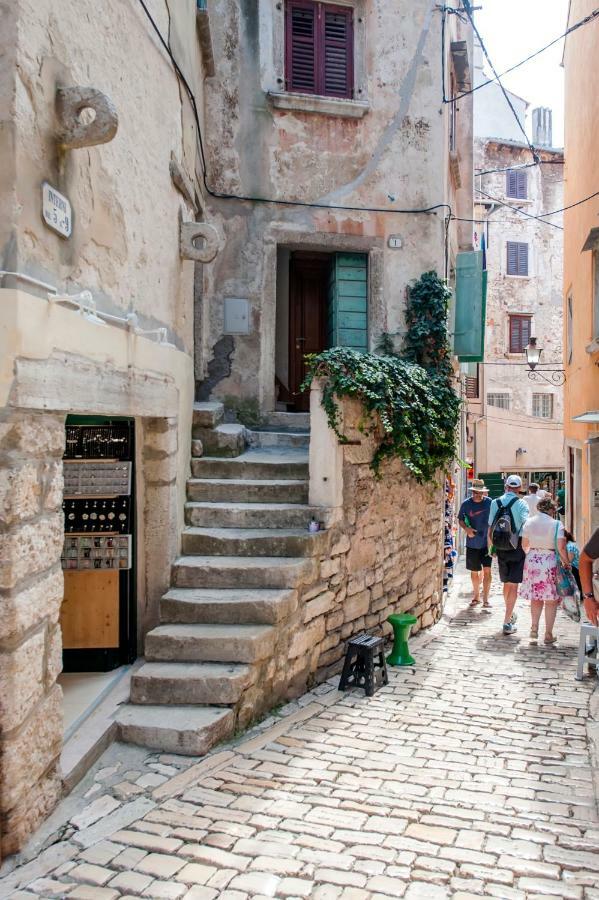 Harmony In Blue Apartment Rovinj Exterior photo
